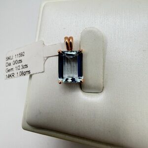 NWT 2.3ct (7x9mm) emerald cut Aquamarine solitaire pendant in 14kt rose gold!